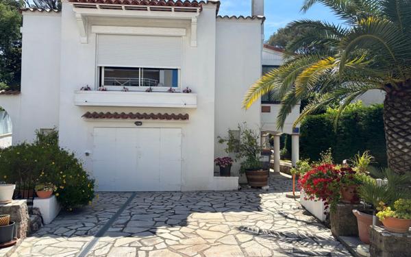 Maison à vendre    4 pièces • 110,66 m2 Saint-Raphaël