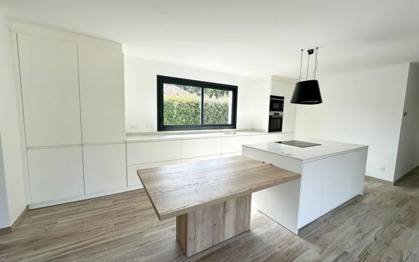 Maison à vendre    5 pièces •  Angresse