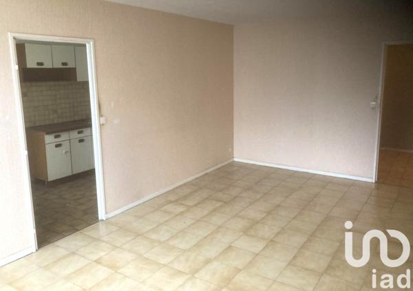 Appartement 3 pièces de 76 m² à Creil (60100)