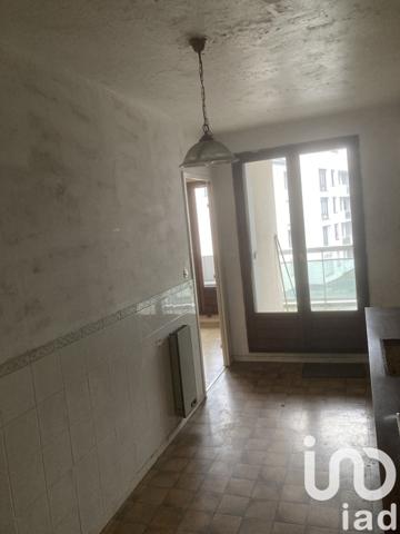 Appartement 3 pièces de 76 m² à Creil (60100)