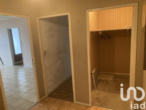 Appartement 3 pièces de 76 m² à Creil (60100)