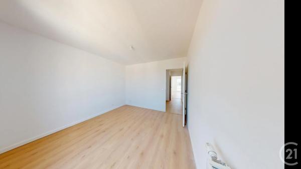 Appartement F3 à vendre  3 pièces - 68,12 m 2   PANTIN  - 93
