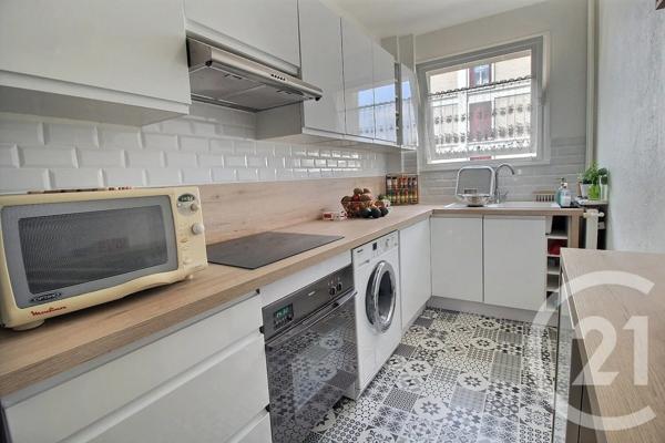 Appartement F3 à vendre  3 pièces - 68,12 m 2   PANTIN  - 93