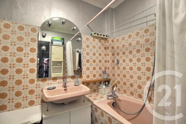 Appartement F3 à vendre  3 pièces - 68,12 m 2   PANTIN  - 93