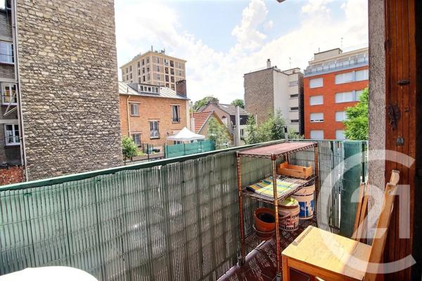 Appartement F3 à vendre  3 pièces - 68,12 m 2   PANTIN  - 93