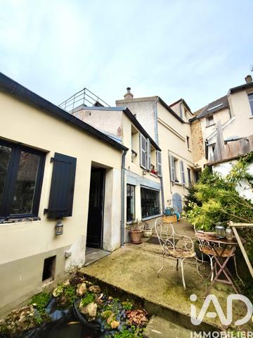 Maison à vendre 8 pièces 158 m² Neauphle-le-Château