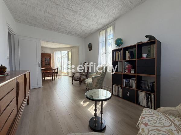 Maison
         4 pièces
        - 120 m² Exclusivité 245 000 € *