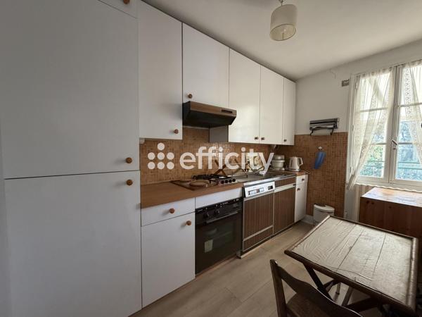 Maison
         4 pièces
        - 120 m² Exclusivité 245 000 € *