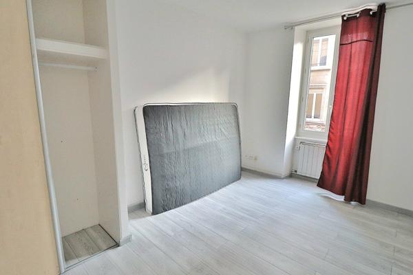 Appartement T3 avec jardin privé, terrasse et dépendance aménagée