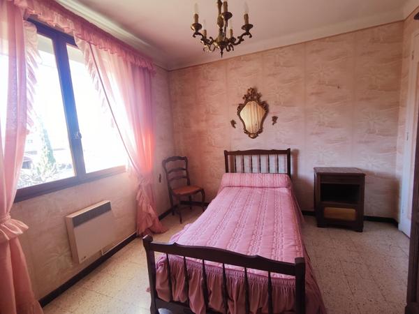 Chateauneuf-les-Martigues, villa T4 avec jardin et garage.