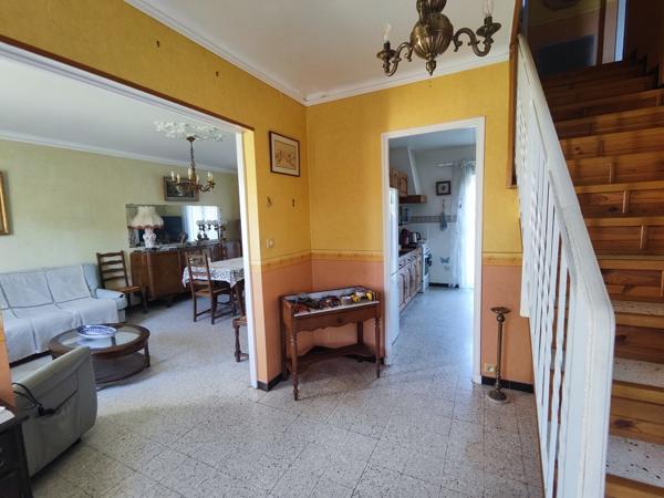 Chateauneuf-les-Martigues, villa T4 avec jardin et garage.