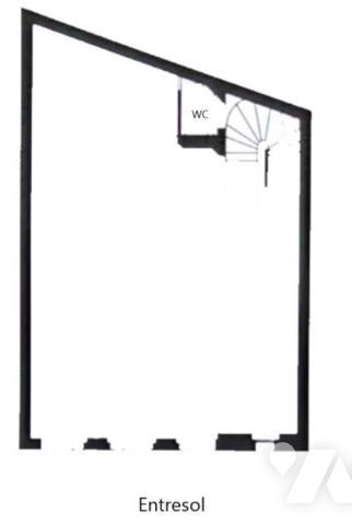 Hôtel particulier, usage commercial, R+3, 14 pièces, élevé sur sous-sol, 321 m² utiles env. Libre.