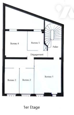 Hôtel particulier, usage commercial, R+3, 14 pièces, élevé sur sous-sol, 321 m² utiles env. Libre.