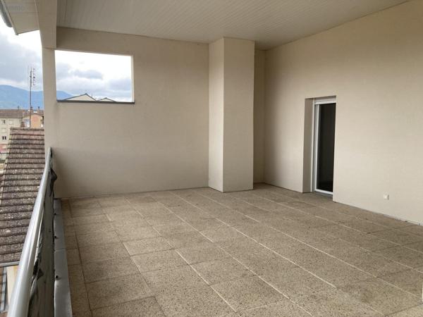 Appartement à louer à Ambérieu-en-Bugey dans l'Ain (01500), ref : LA2925-01032