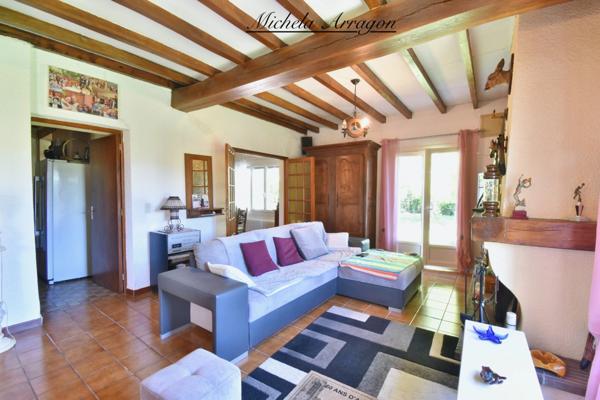 PUJOLS (47) – Havre de verdure et de projets, à deux pas de la vie active