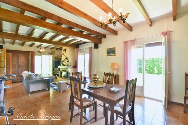 PUJOLS (47) – Havre de verdure et de projets, à deux pas de la vie active