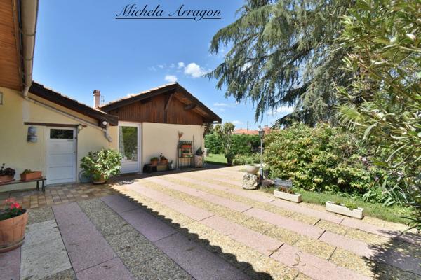 PUJOLS (47) – Havre de verdure et de projets, à deux pas de la vie active