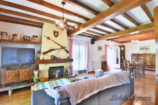 PUJOLS (47) – Havre de verdure et de projets, à deux pas de la vie active