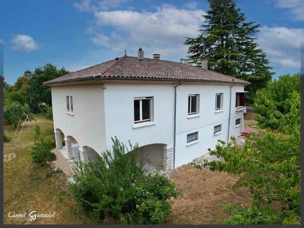 Maison à vendre 9 pièces d’environ 188 m² 7 chambres avec garage à Port-Sainte-Foy-et-Ponchapt (24)