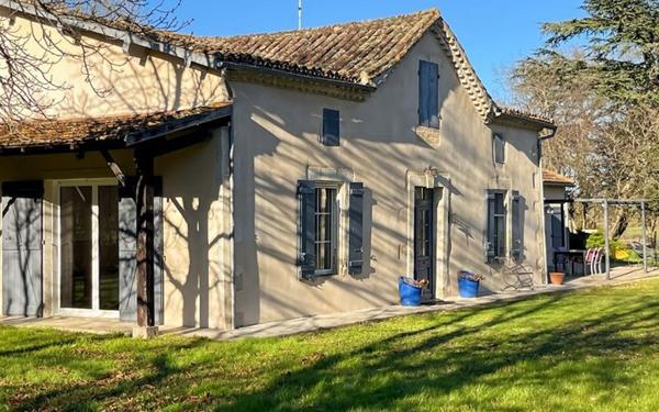 Maison à vendre    6 pièces •  Fleurance