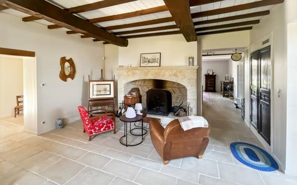 Maison à vendre    6 pièces •  Fleurance