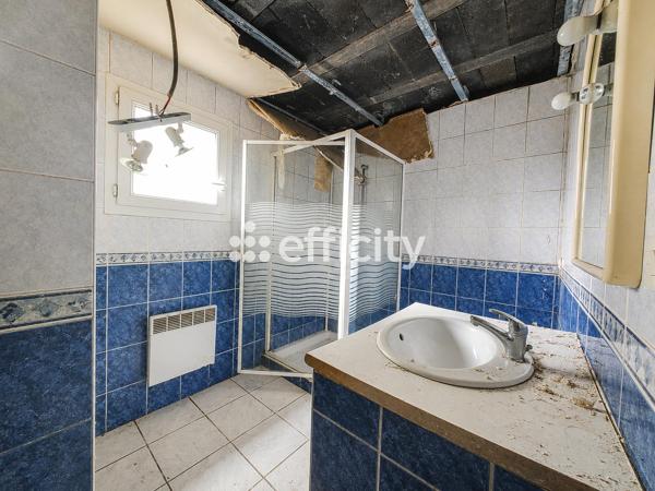 Maison
         7 pièces
        - 135 m² 231 000 € *