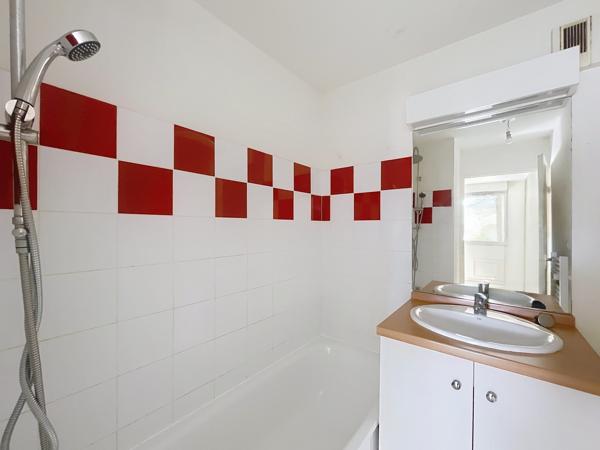 Grand T2 en rez-de-jardin