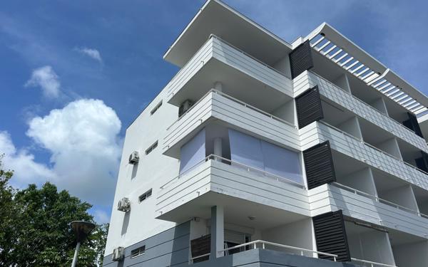 Appartement à vendre    2 pièces • 35,73 m2 Les Abymes
