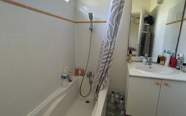Appartement à vendre    2 pièces • 35,73 m2 Les Abymes