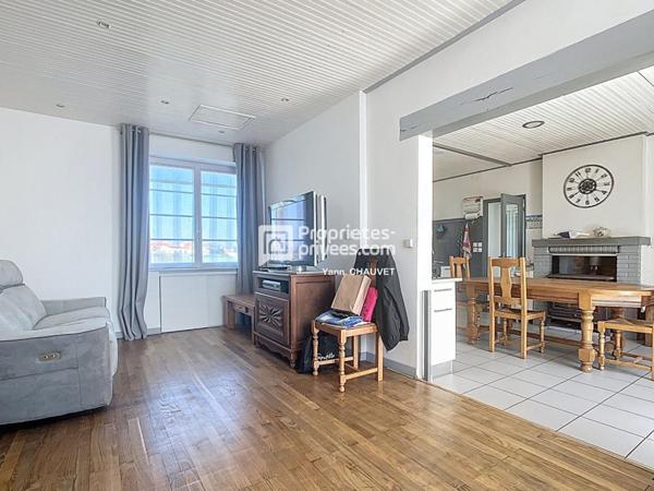 Maison Beauvoir Sur Mer 5 pièce(s) 100 m2 environ sur + d'1 Ha