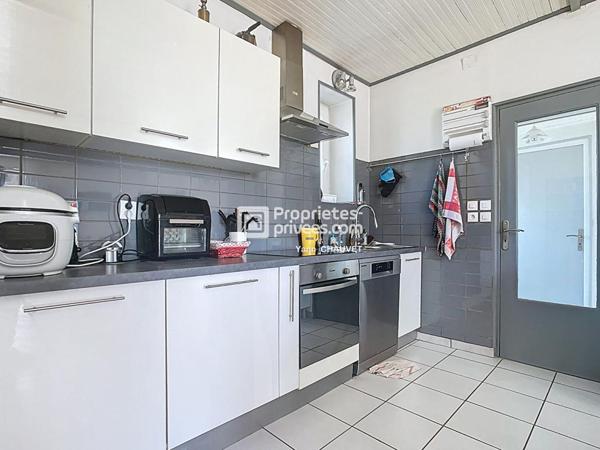 Maison Beauvoir Sur Mer 5 pièce(s) 100 m2 environ sur + d'1 Ha