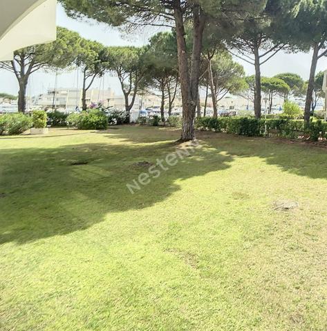 Port Camargue Plage Sud Appartement Type 3 plus cabine en parfait etat avec parking prive