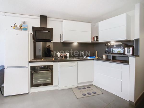 Port Camargue Plage Sud Appartement Type 3 plus cabine en parfait etat avec parking prive