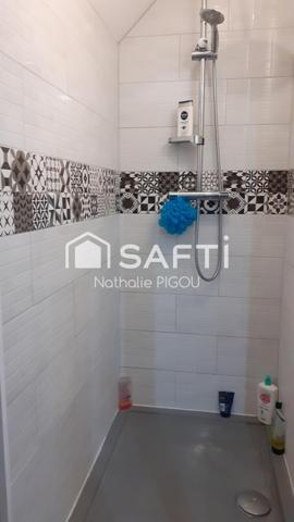 Immeuble avec local commercial