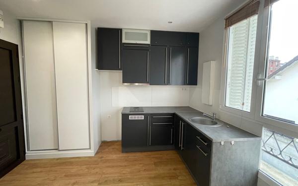 Appartement à vendre    1 pièce • 25,05 m2 Livry-Gargan