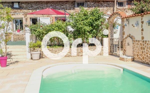 Maison à vendre    4 pièces • 172 m2 Farnay