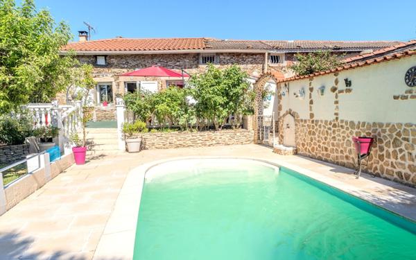 Maison à vendre    4 pièces • 172 m2 Farnay
