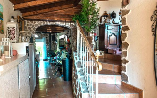 Maison à vendre    4 pièces • 172 m2 Farnay