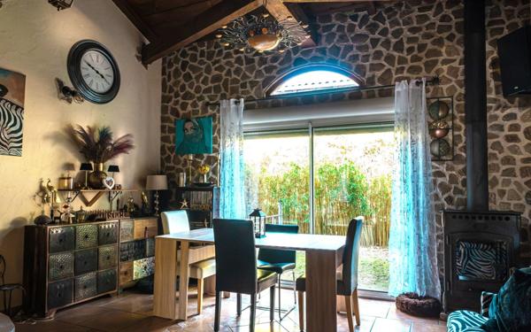 Maison à vendre    4 pièces • 172 m2 Farnay