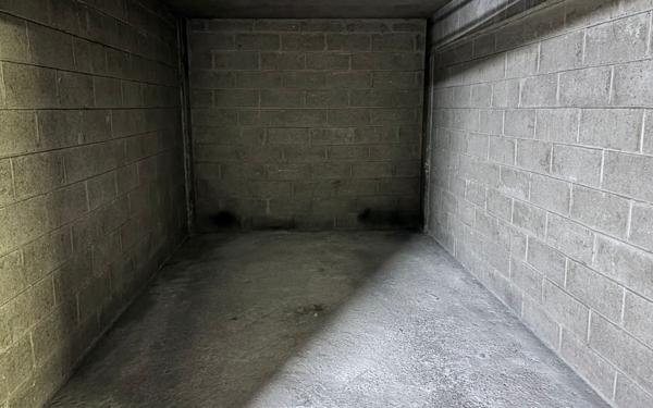 Stationnement à vendre    13 m2 Paris 14