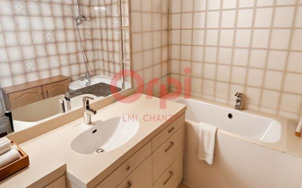 Appartement à vendre    2 pièces • 60,70 m2 Livry-Gargan