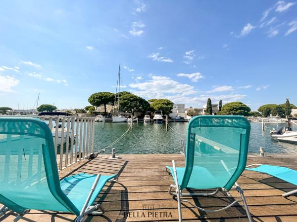 Marina d'angle en duplex de 119m²