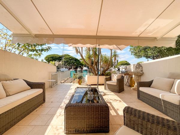 Marina d'angle en duplex de 119m²