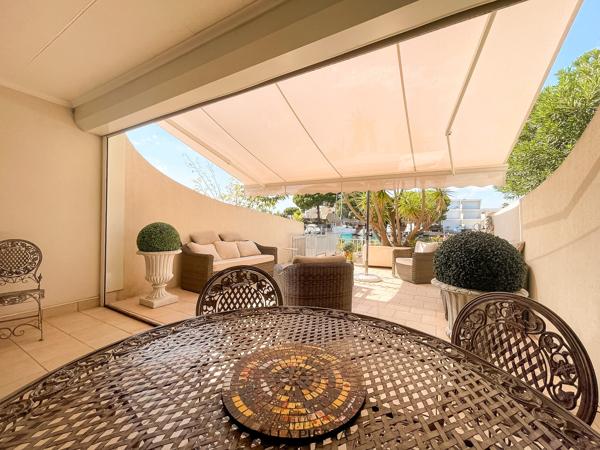 Marina d'angle en duplex de 119m²