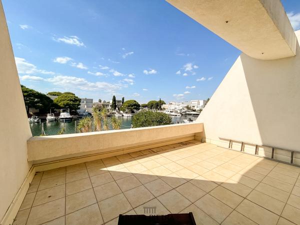Marina d'angle en duplex de 119m²