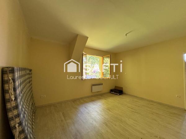 Maison gasconne en périphérie du village.