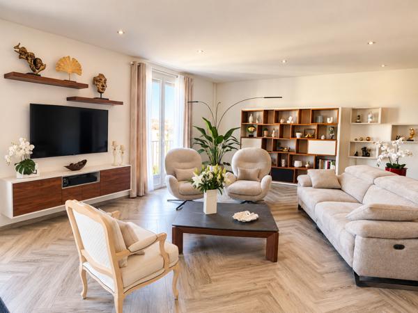 COURNON-D’AUVERGNE – T4 120 m² – RÉNOVÉ – GARAGE – 2 PARKINGS