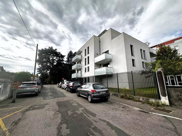 Location Appartement 3 pièces 61 m2 à Grenoble