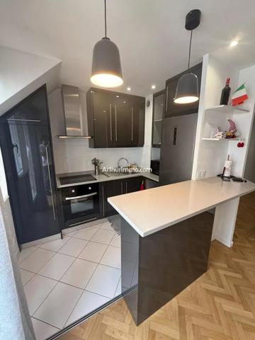 Location                                                      Appartement
                        
                     2 pièces                      48 m2                     à Sucy-en-Brie