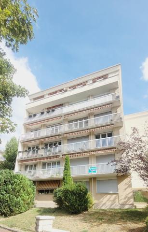 Appartement Bry Sur Marne 3 pièce(s) 63.02 m2 parking et cave